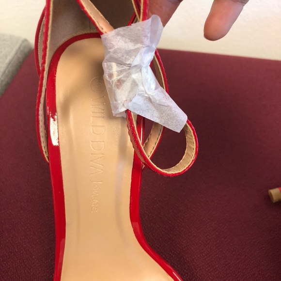 New Wild Diva lounge size 6 strappy stiletto heels - Picture 3 of 6